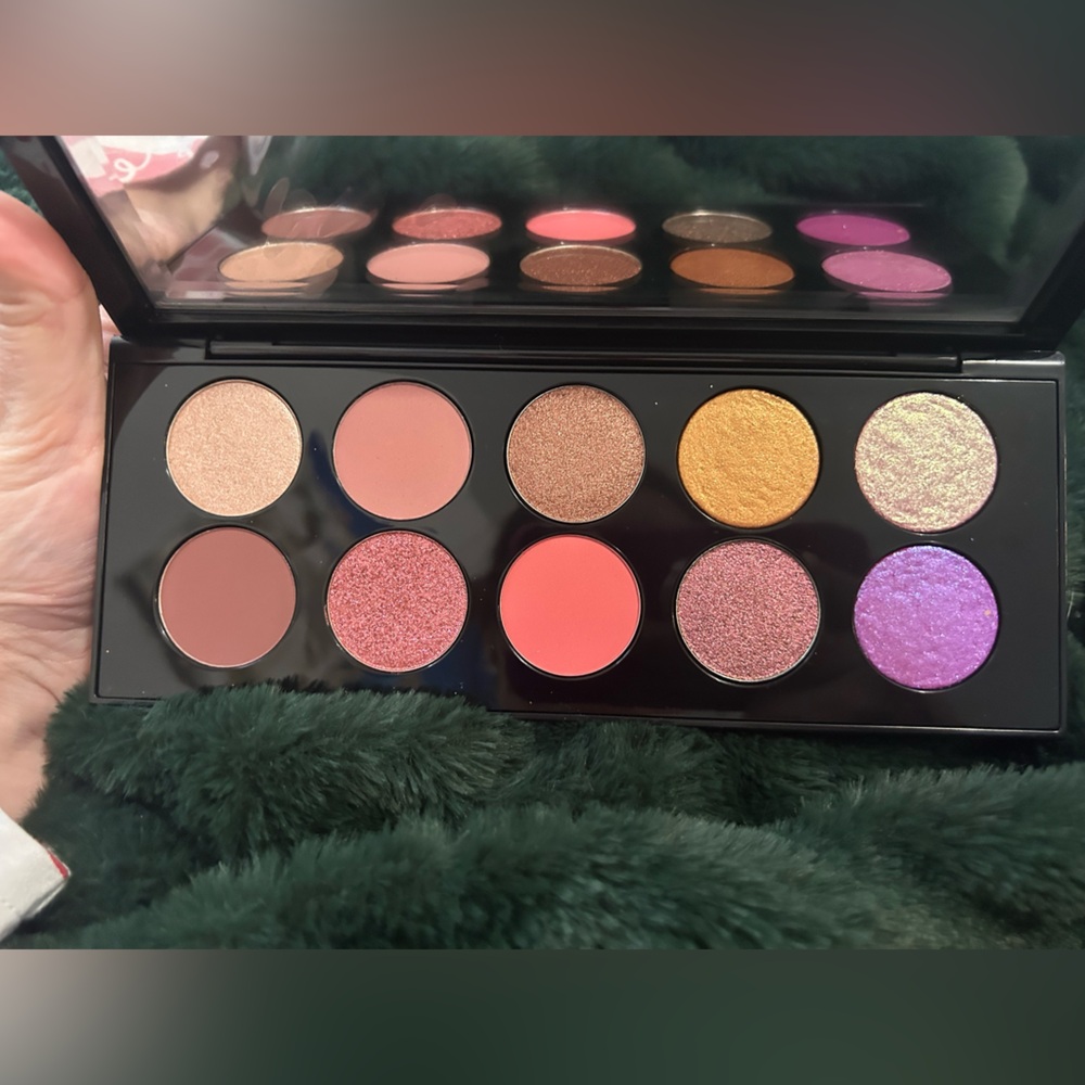 Pat McGrath Mothership IX Huetopian Dream Eyeshadow Palette